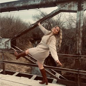 Meet your Posher, Halin